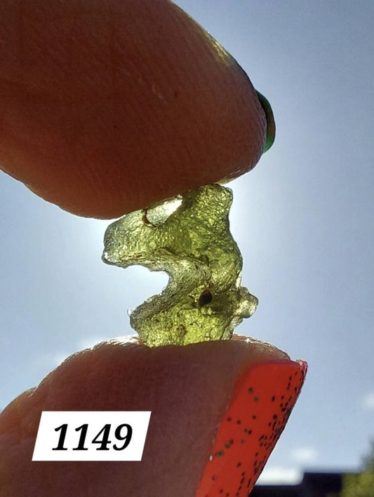 Moldavite Piece, 0.64g, Tektite (Ref: 1149)