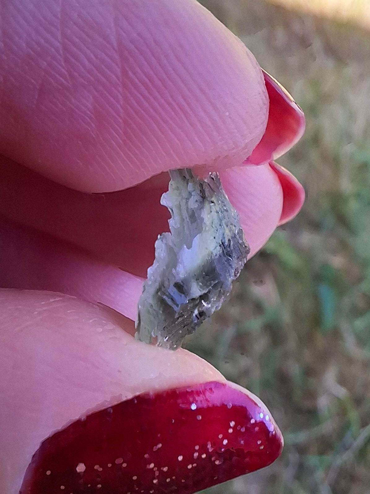 Moldavite Piece, 0.60g, Tektite (Ref: 1473)