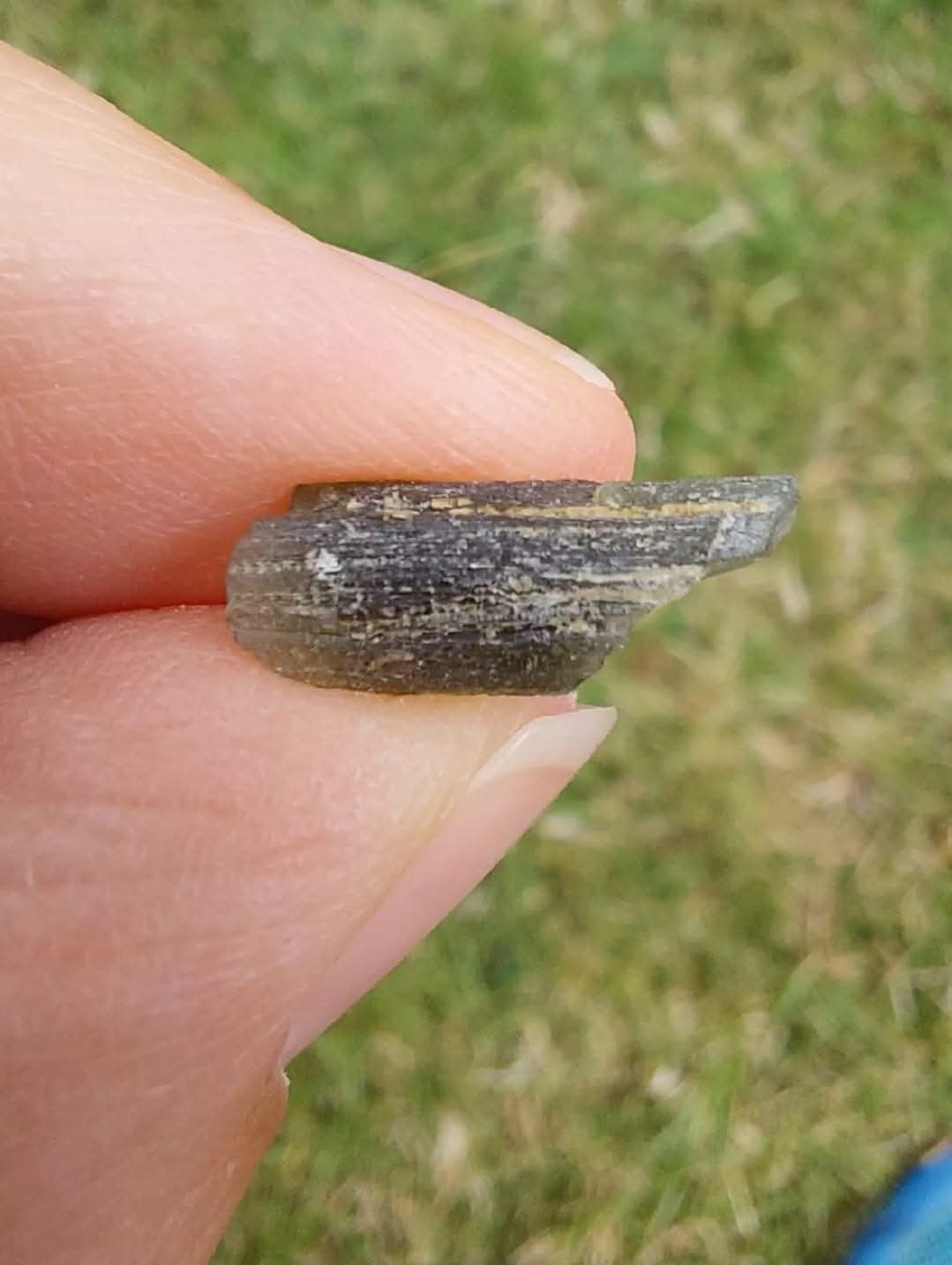 Moldavite Piece, 0.63g, Tektite (Ref: E174)