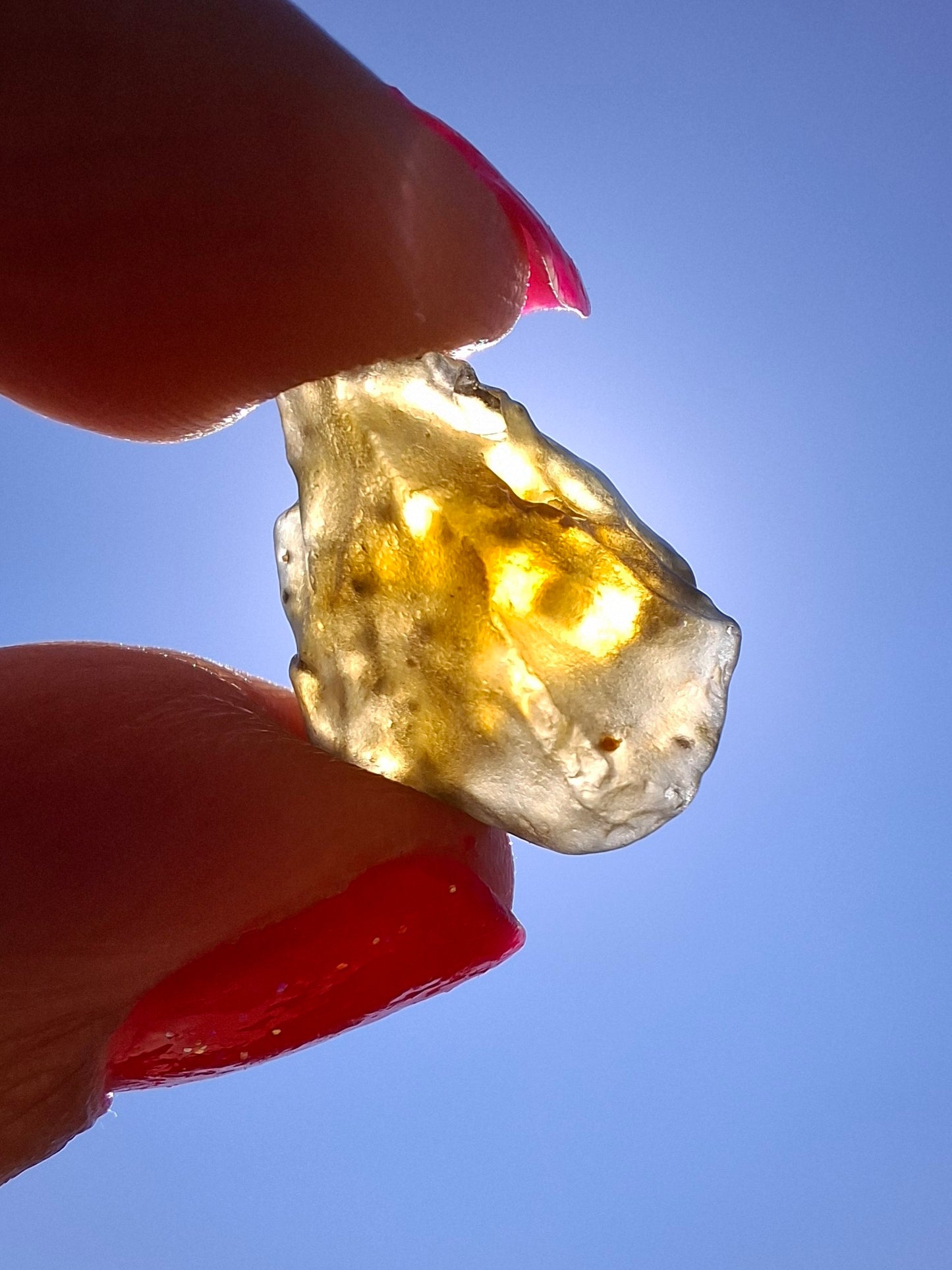 Libyan Desert Glass (darker) Piece, 2.29g, Tektite (Ref: L1359)