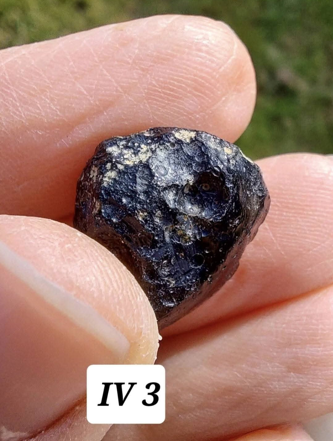 Ivory Coast (Ivorite), RAREST TEKTITE IN THE WORLD, 4.01g, Tektite (Ref: IV3)