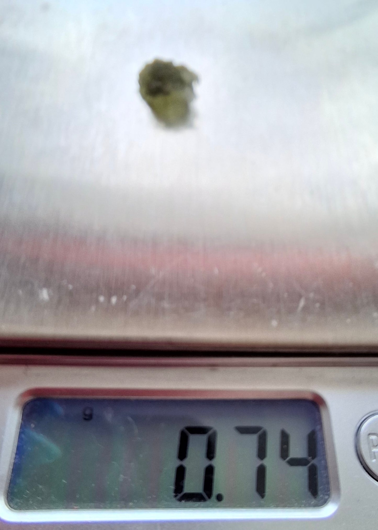 Moldavite Piece, 0.74g, Tektite (Ref: 1417)