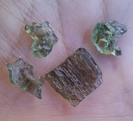 Moldavite chip Bundle, 1g, 4 pcs, Tektite (MB37)