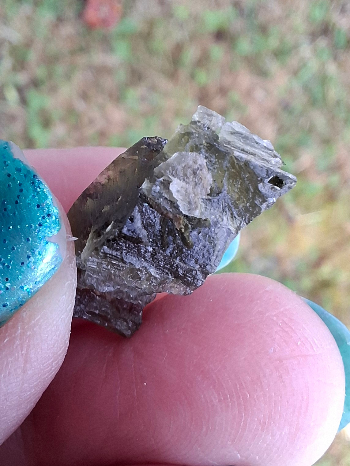 Moldavite Piece, 1.67g, Tektite (Ref: 1423)