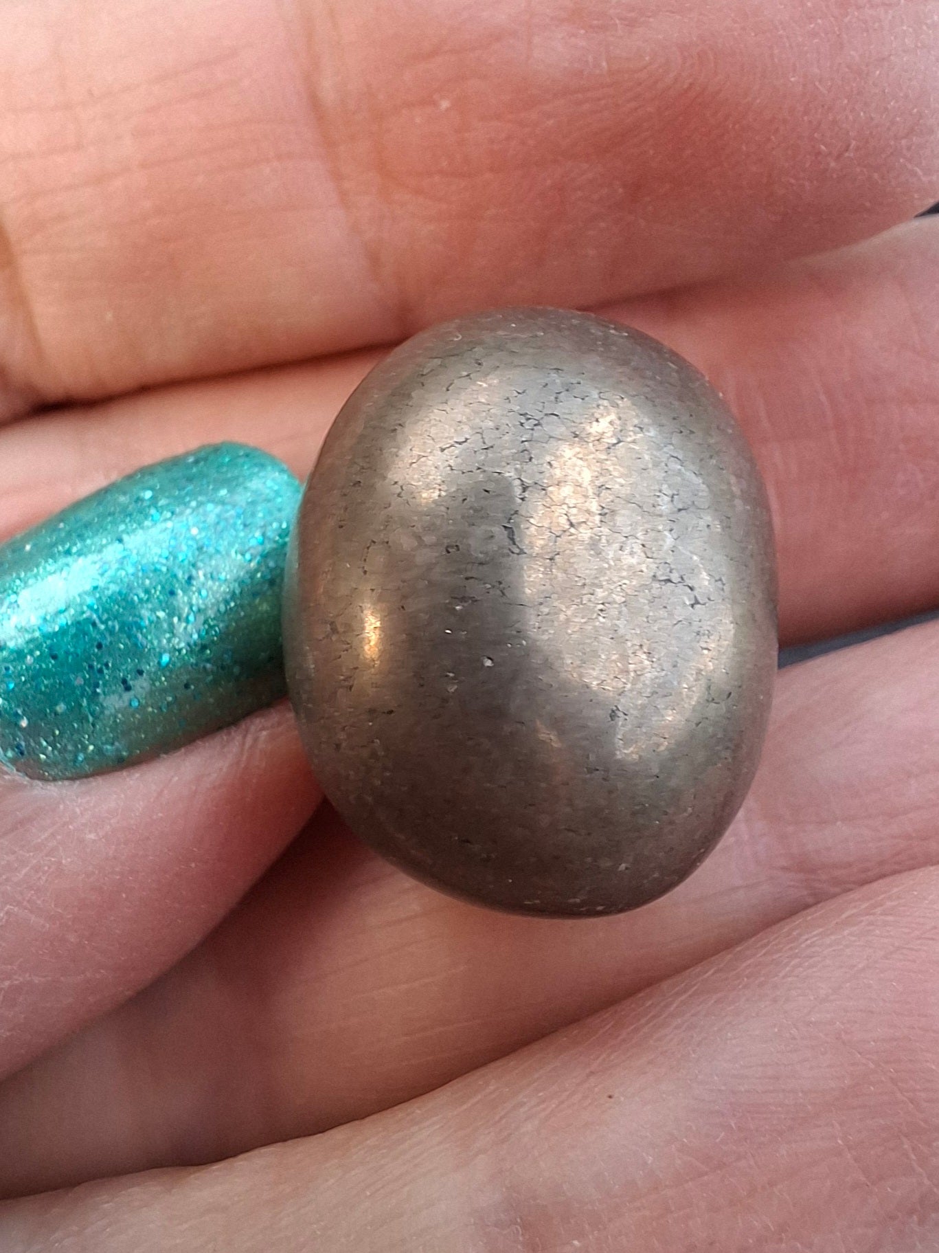 Apache Gold Tumble Stone, Crystal (Ref: T233)