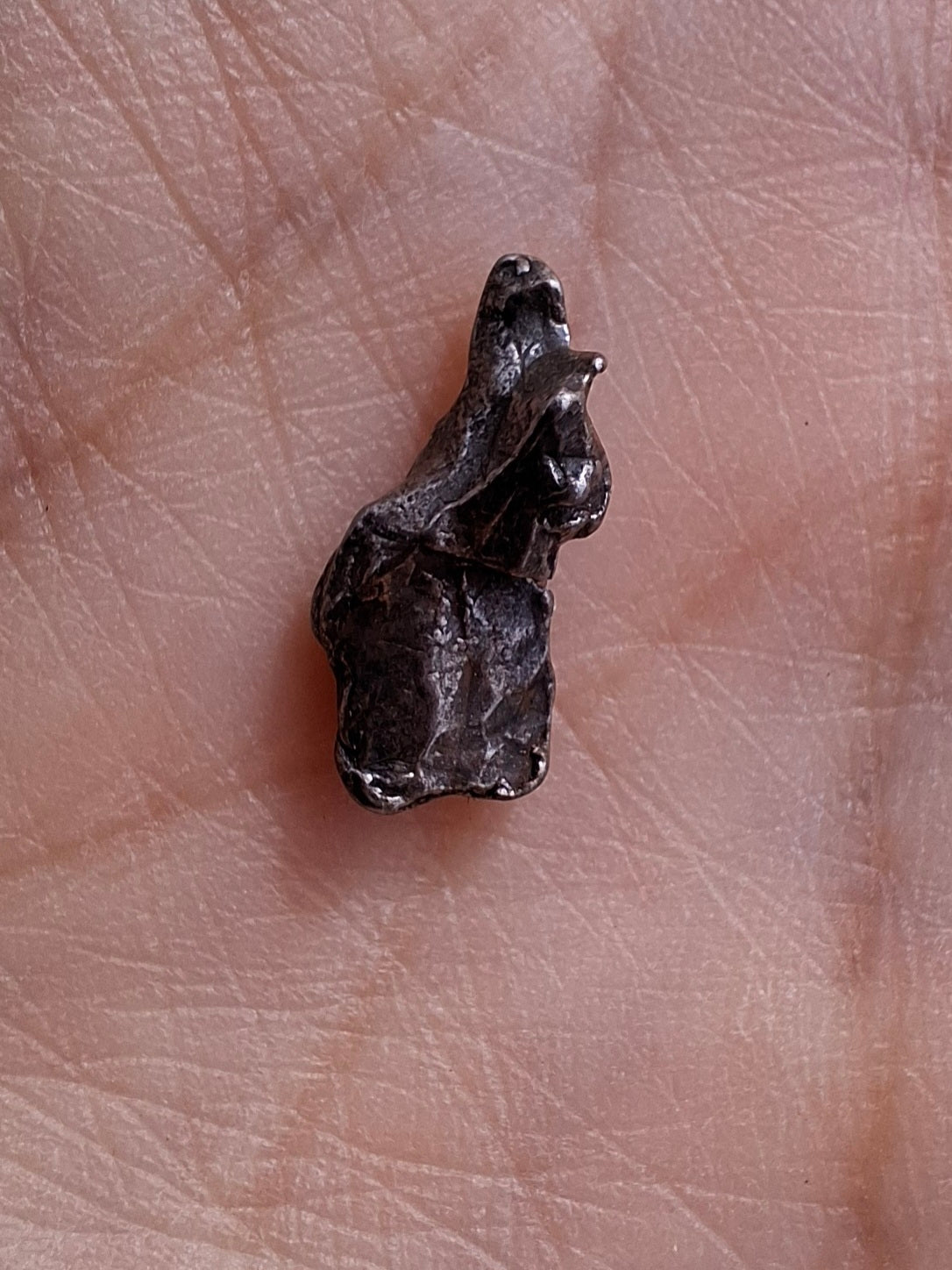 Campo del Cielo, 0.99g, Nickel Iron Meteorite (Ref: C5)