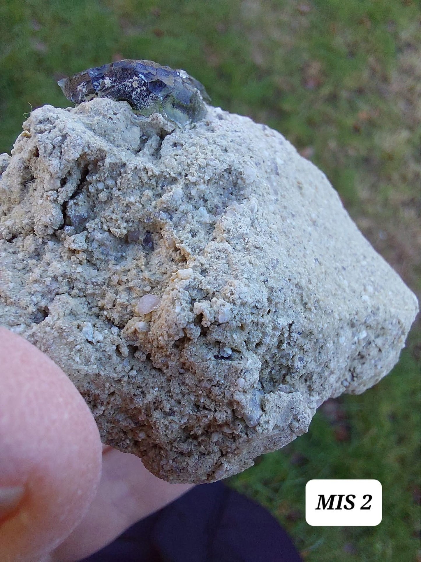 Moldavite In-Situ (in matrix), Besednice, Est 3.5-4g, Tektite (Ref: MIS2)