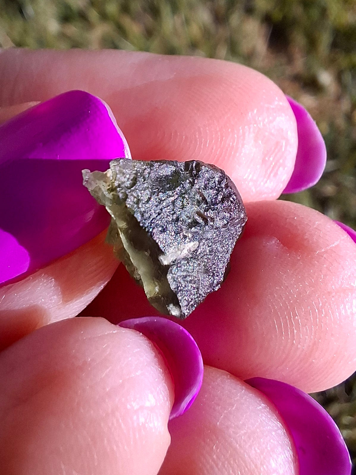 Moldavite Piece, 0.81g, Tektite (Ref: 1449)