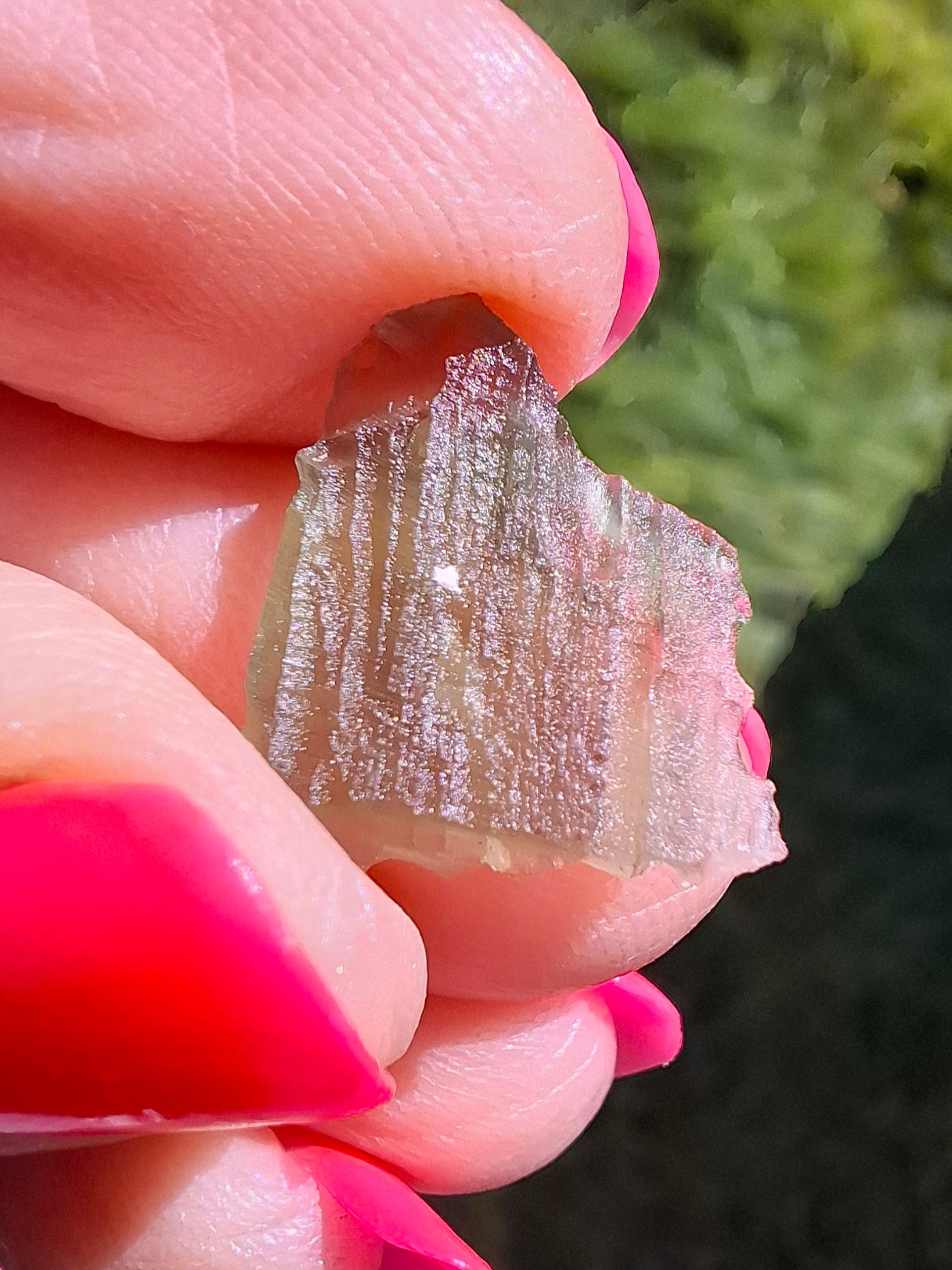 Moldavite Piece, 0.69g, Tektite (Ref: 1405)